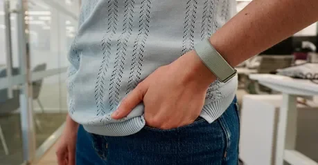 Google's Fitbit Air is a $99 screenless wearable that finally made me ditch my Pixel Watch 5